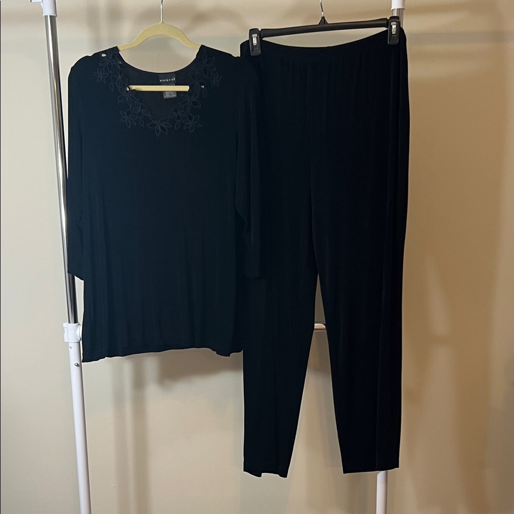 Elegant Black Women's Outfit